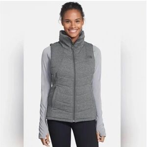 The North Face Pseudio Insulated Puffer Vest Dark Heather Gray. Size Small